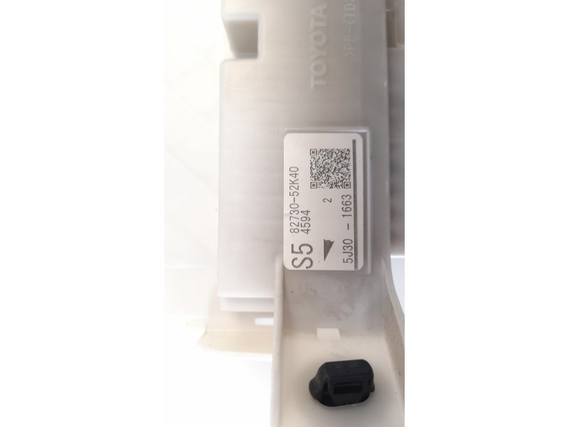 Recambio de caja reles / fusibles para toyota yaris city referencia OEM IAM 827410D070  
