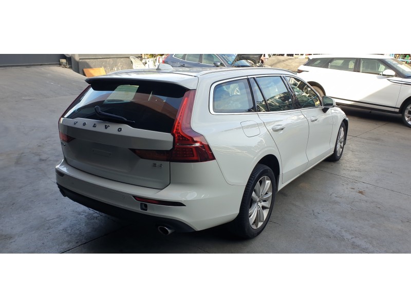 volvo v60 familiar del año 2021