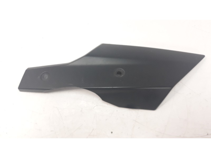 Recambio de moldura para triumph street triple street triple r referencia OEM IAM 2309608  