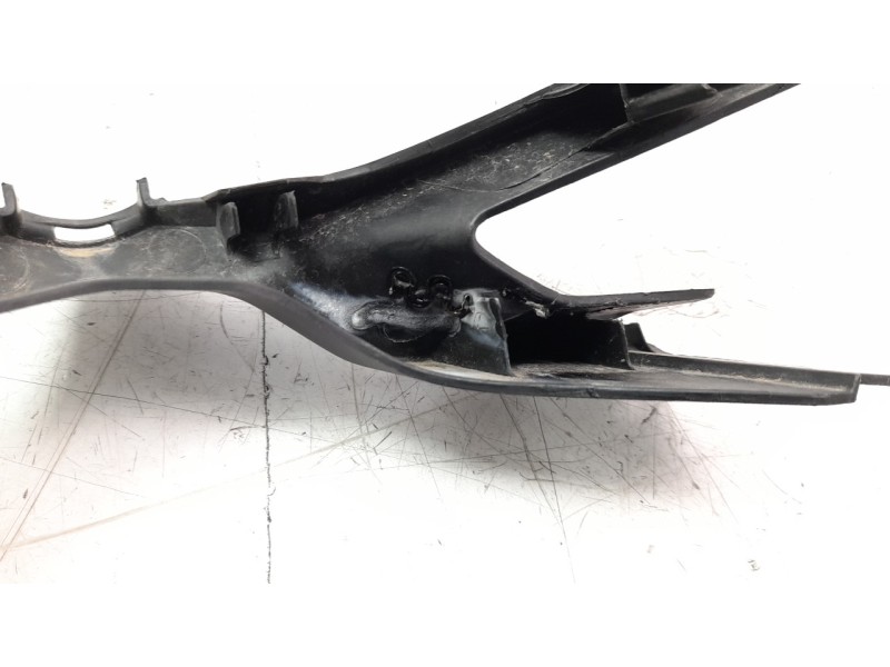 Recambio de moldura para honda cbr 650r cbr 650r referencia OEM IAM 64190MKYDL0ZA  