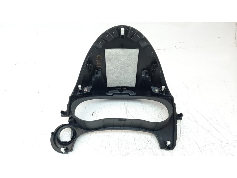 Recambio de moldura para mitsubishi outlander (gf0) phev kaiteki 4wd referencia OEM IAM 8060A168  