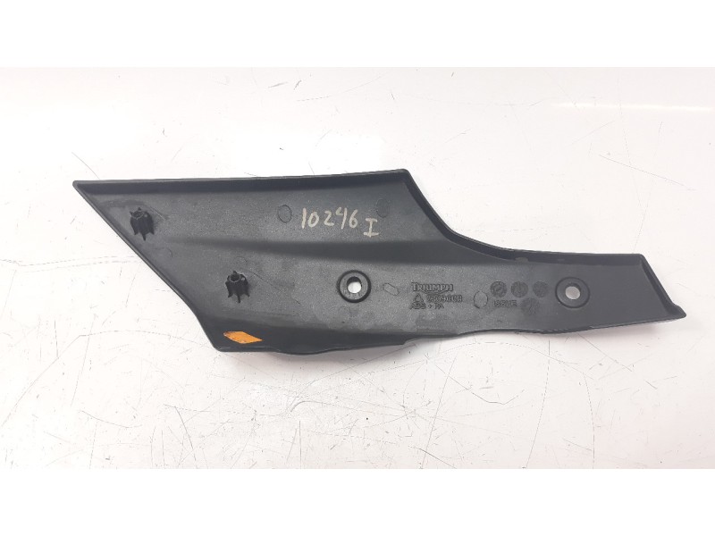 Recambio de moldura para triumph street triple street triple r referencia OEM IAM 2309608  