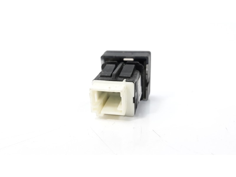 Recambio de interruptor para citroen berlingo station wagon xtr plus referencia OEM IAM 96593246XT  