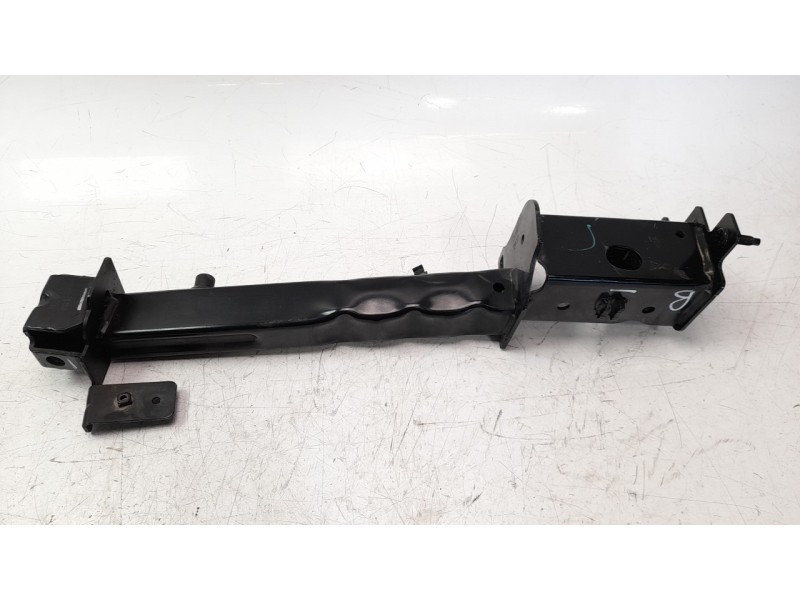 Recambio de travesaño inferior para renault megane iv berlina 5p 1.2 tce energy referencia OEM IAM 758240260R  