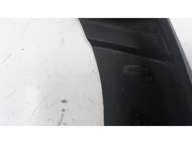 Recambio de molduras delanteras para triumph street triple street triple r referencia OEM IAM 2309607  