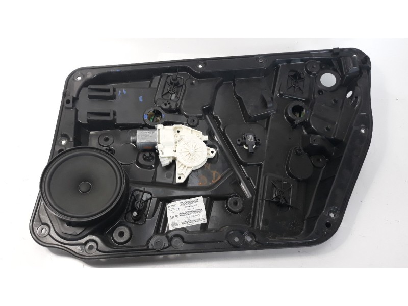 Recambio de elevalunas delantero derecho para infiniti q30 2.2d sport referencia OEM IAM 928337101  