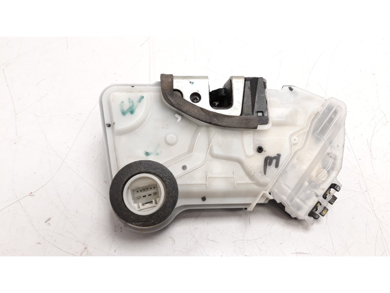 Recambio de cerradura puerta delantera derecha para toyota c-hr referencia OEM IAM 69030F4020  