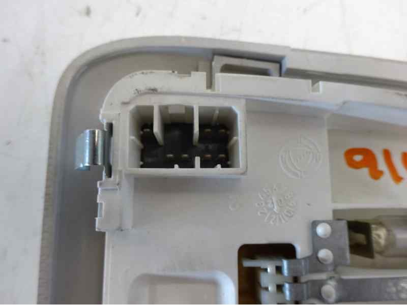 Recambio de luz interior para fiat stilo (192) 1.6 16v referencia OEM IAM 0735296793  