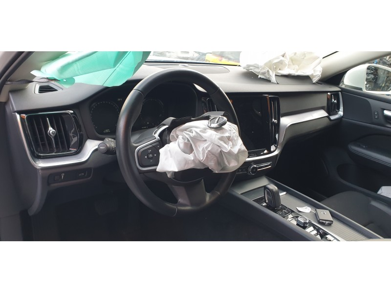 volvo v60 familiar del año 2021