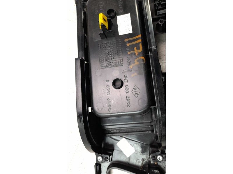 Recambio de cenicero para renault megane iv grandtour business referencia OEM IAM 969121990R  