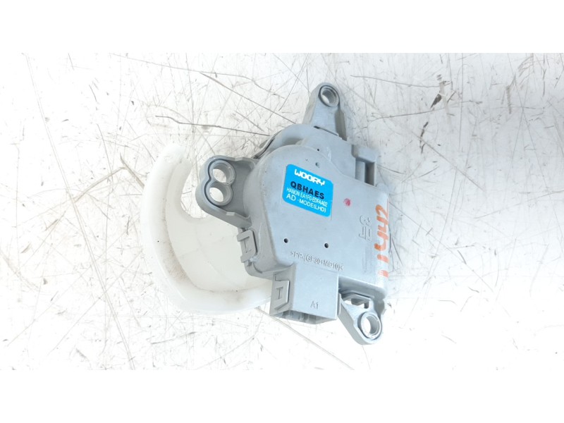 Recambio de motor apertura trampillas climatizador para hyundai tucson referencia OEM IAM EA1F0EDFAA02  