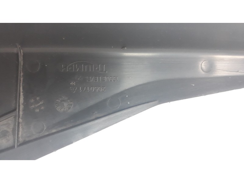 Recambio de moldura para triumph street triple street triple r referencia OEM IAM 2050171  