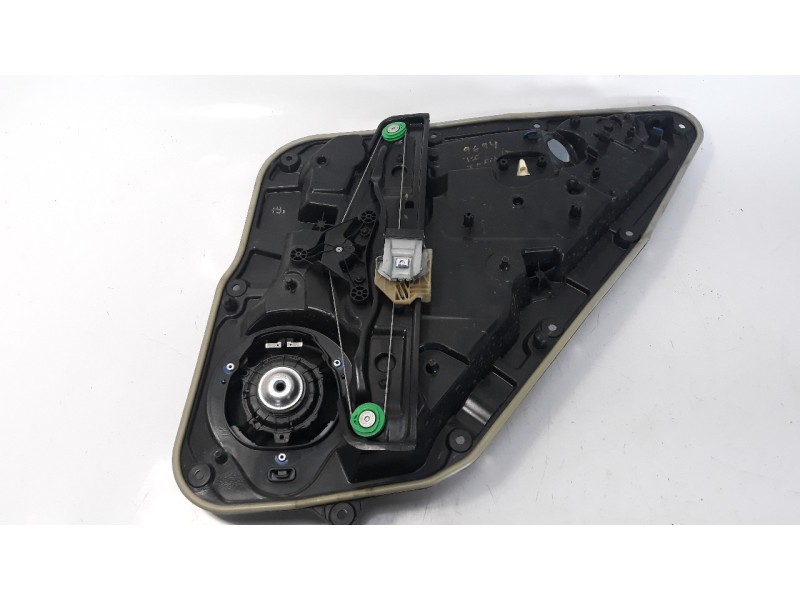Recambio de elevalunas trasero izquierdo para infiniti q30 2.2d sport referencia OEM IAM 928338101  