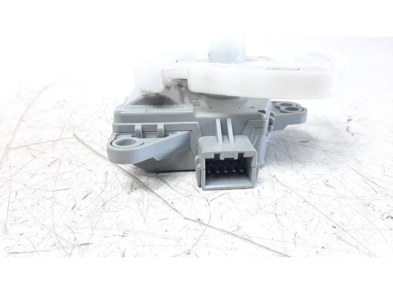 Recambio de motor apertura trampillas climatizador para hyundai tucson referencia OEM IAM EA1F0EDFAA02  