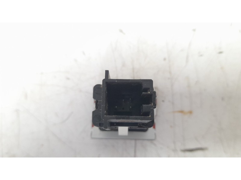 Recambio de warning para volkswagen amarok referencia OEM IAM 2H6953235A  