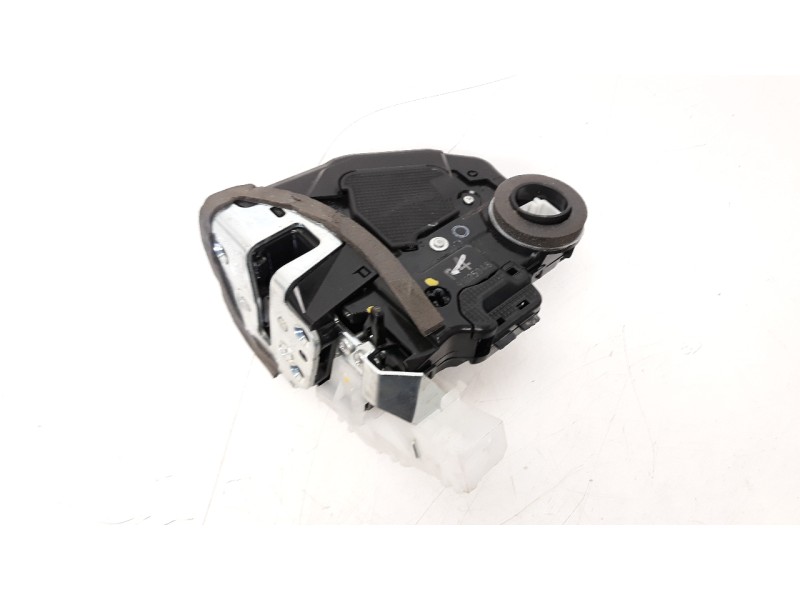 Recambio de cerradura puerta trasera izquierda para toyota c-hr referencia OEM IAM 69060F4010  