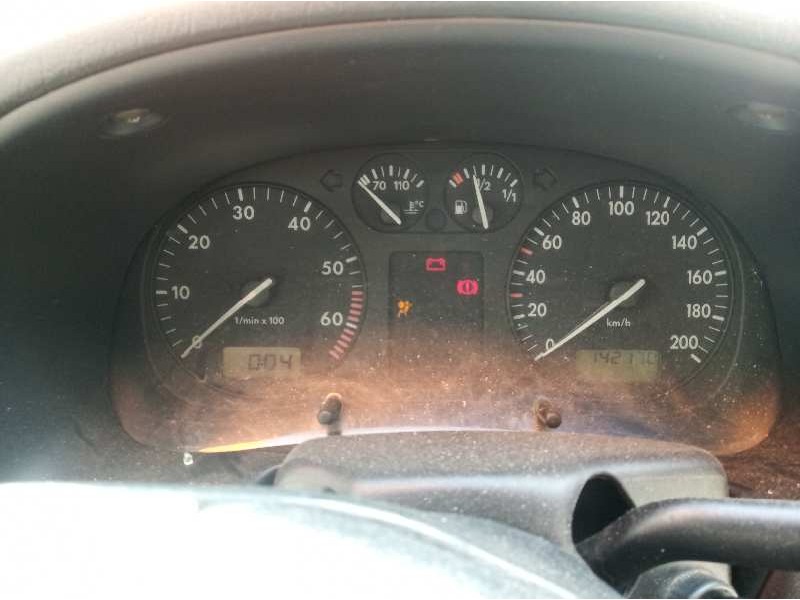 volkswagen polo berlina (6n1) del año 1999