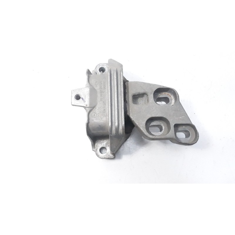 Recambio de soporte motor izquierdo para infiniti q30 2.2d sport referencia OEM IAM A2462400617  