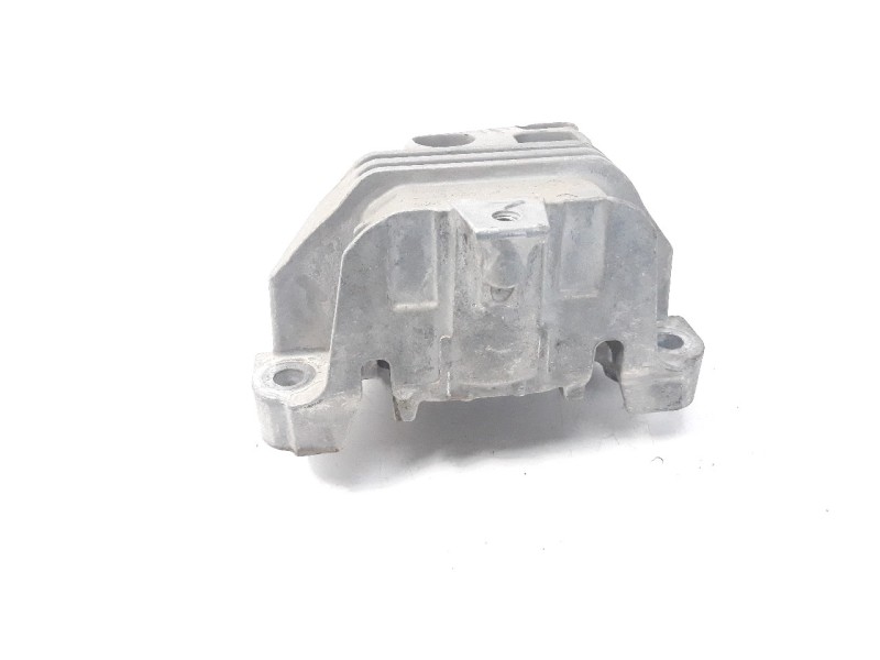 Recambio de soporte motor izquierdo para infiniti q30 2.2d sport referencia OEM IAM A2462400617  