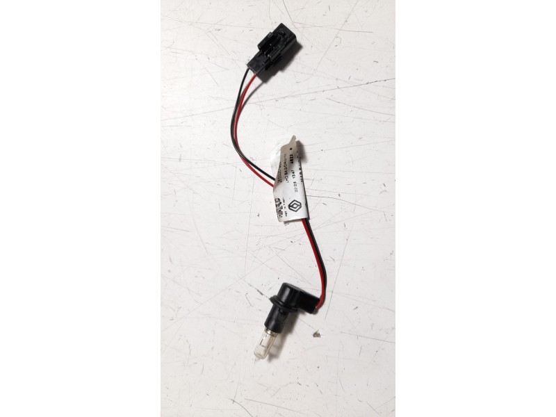 Recambio de piloto trasero derecho interior para renault clio iv 0.9 referencia OEM IAM 265505796R 104LLI211 
