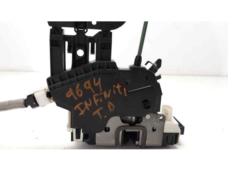 Recambio de cerradura puerta trasera derecha para infiniti q30 2.2d sport referencia OEM IAM A046465  