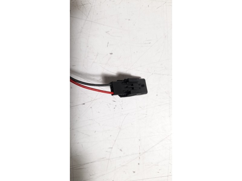 Recambio de piloto trasero izquierdo interior para renault clio iv 0.9 referencia OEM IAM 265552424R 104LLI212 