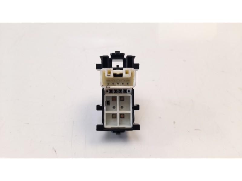 Recambio de mando elevalunas delantero derecho para toyota yaris city referencia OEM IAM   