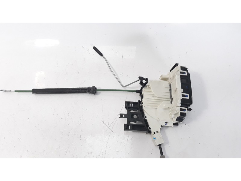 Recambio de cerradura puerta trasera izquierda para infiniti q30 2.2d sport referencia OEM IAM A0997305500  