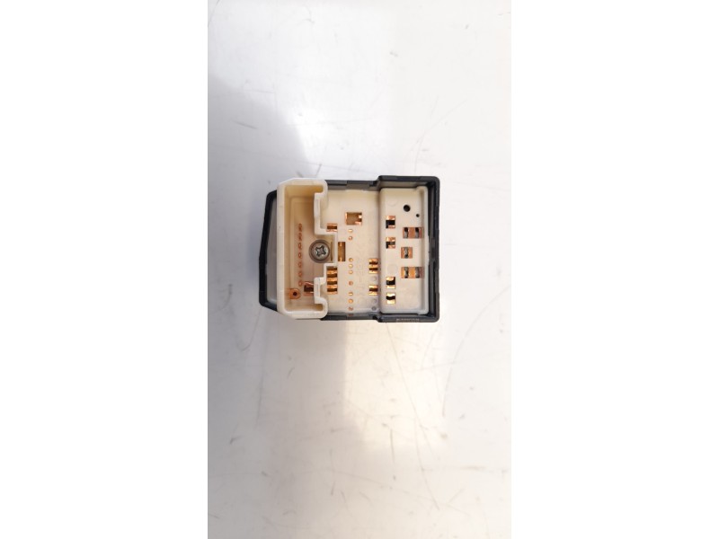 Recambio de mando retrovisor para toyota yaris city referencia OEM IAM 848700F010  