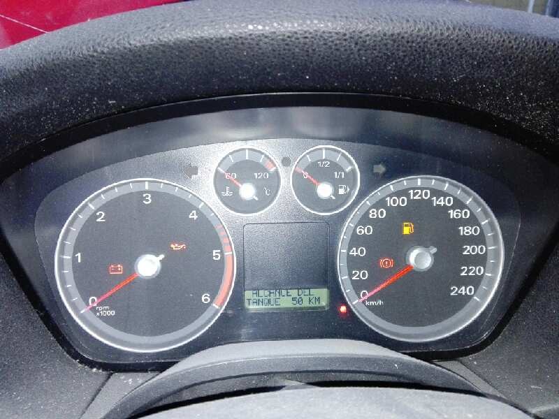 ford focus berlina (cap) del año 2006