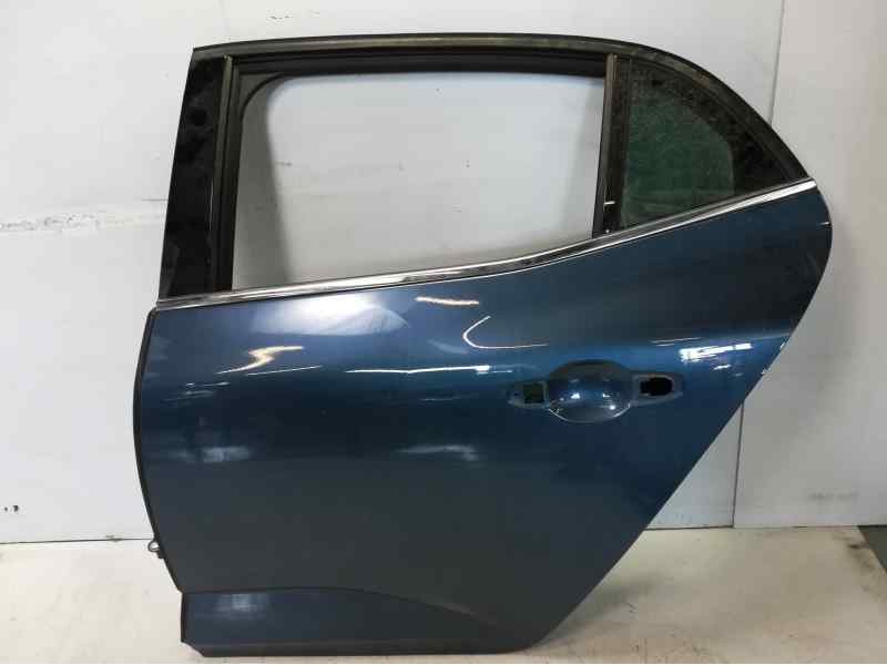 Recambio de puerta trasera izquierda para renault megane iv berlina 5p intens referencia OEM IAM 821015121R  