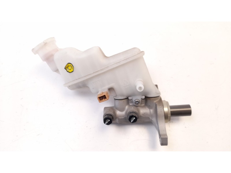 Recambio de bomba freno para kia rio 1.2 cat referencia OEM IAM 585101R200  