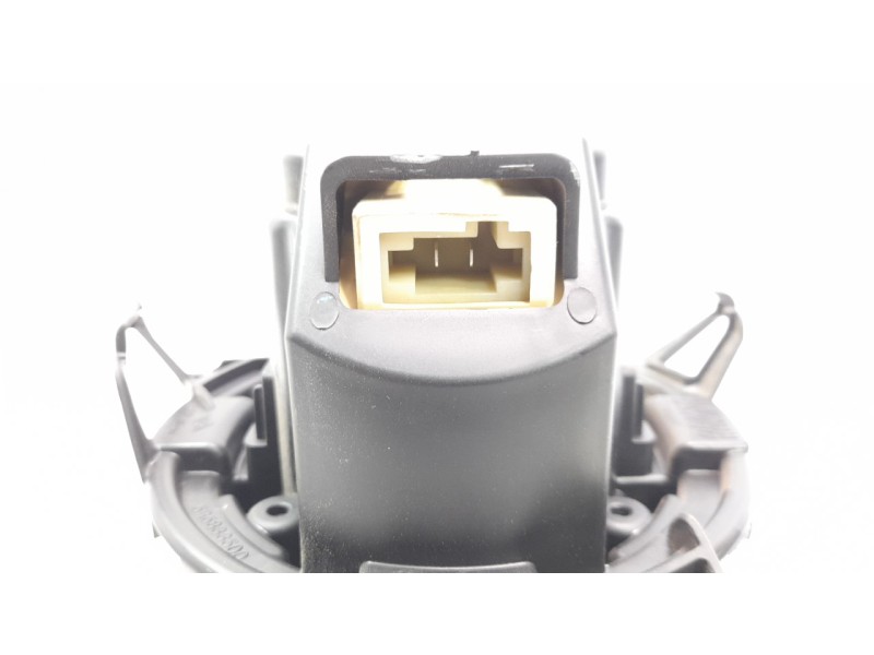 Recambio de ventilador calefaccion para renault clio iv 0.9 referencia OEM IAM 5P3730000  