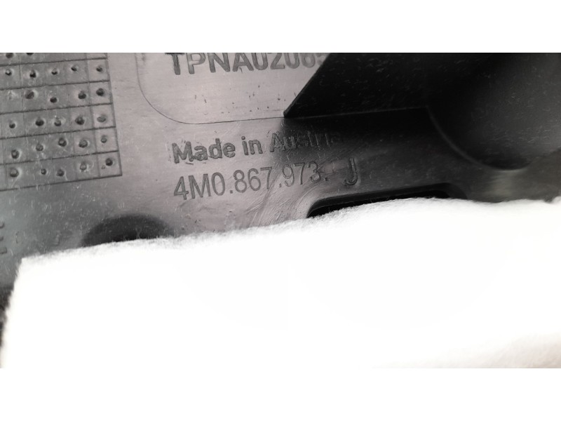 Recambio de guarnecido porton trasero para audi q7 4mg referencia OEM IAM 4M0867973J  
