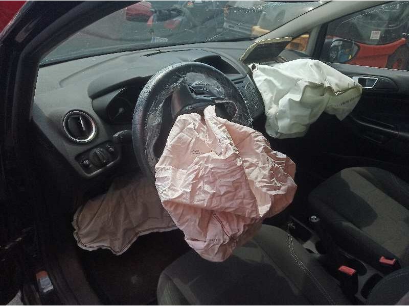 ford fiesta (ccn) del año 2013