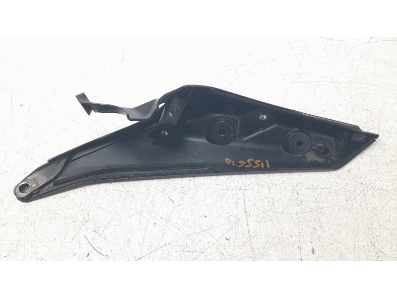 Recambio de moldura para ktm 390 duke 390 duke referencia OEM IAM 93008042100C1  