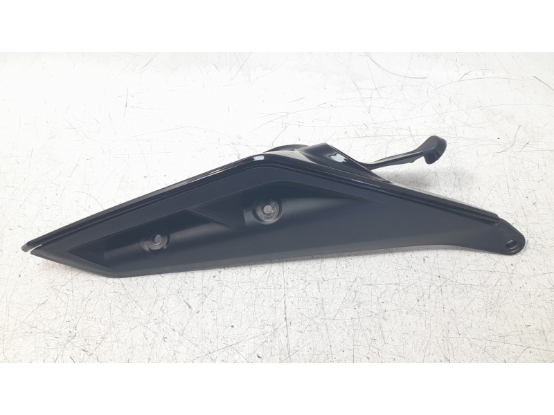 Recambio de moldura para ktm 390 duke 390 duke referencia OEM IAM 93008042100C1  