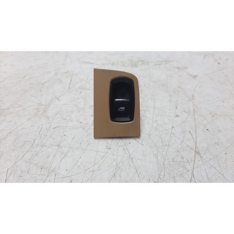 Recambio de mando elevalunas trasero izquierdo para porsche cayenne (typ 92aa) 3.0 tdi cat referencia OEM IAM 7P5867375  