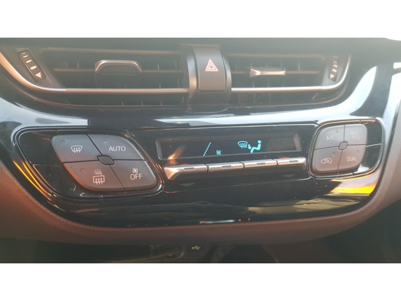 Recambio de mando climatizador para toyota c-hr referencia OEM IAM 55900F4410 A3C0111850001 