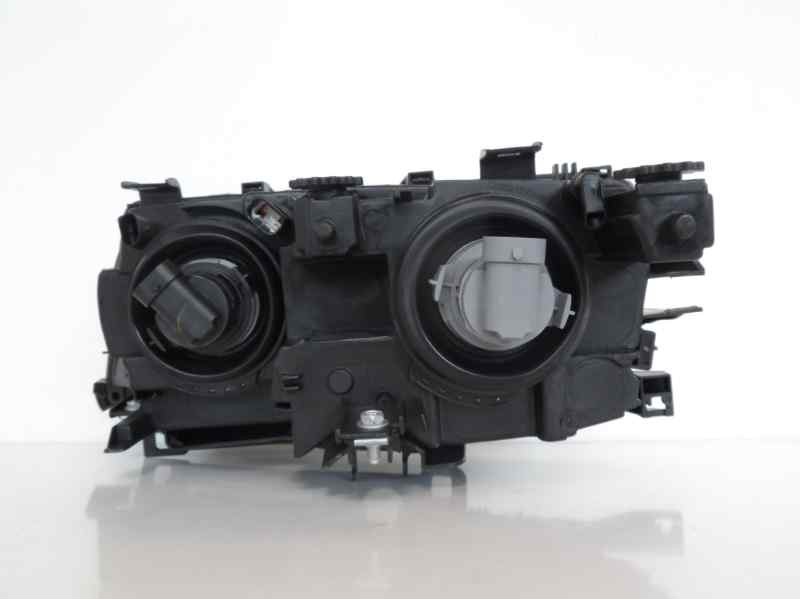 Recambio de faro derecho para bmw serie 3 berlina (e46) referencia OEM IAM 63126902746 10105091001 BM0184905