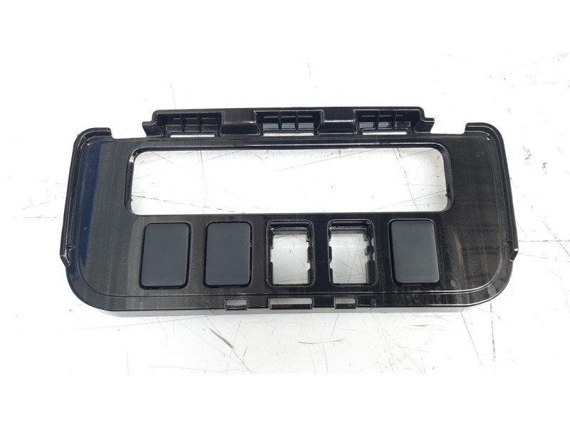 Recambio de moldura para mitsubishi outlander (gf0) phev kaiteki 4wd referencia OEM IAM 8010A318ZZ  