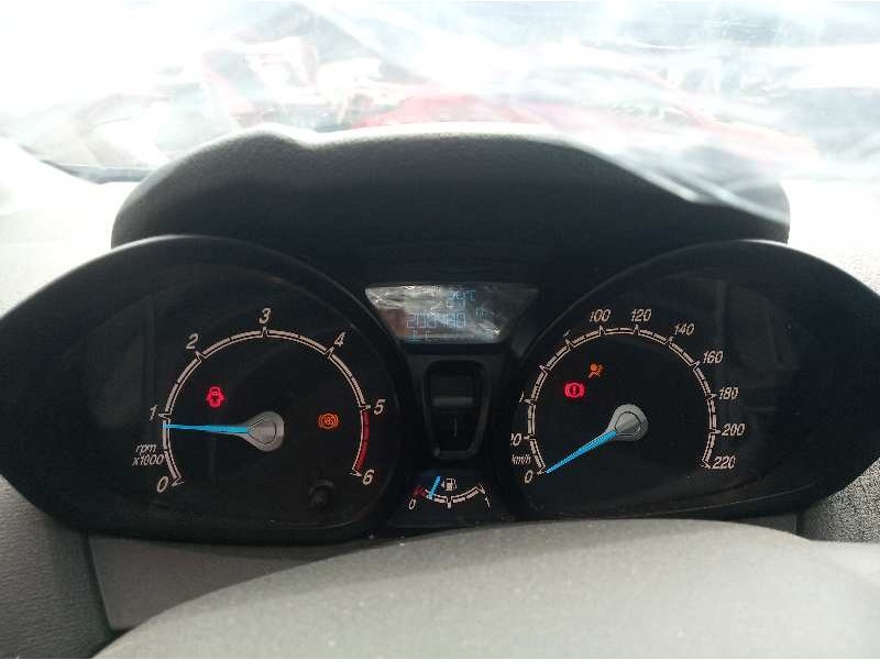 ford fiesta (ccn) del año 2013