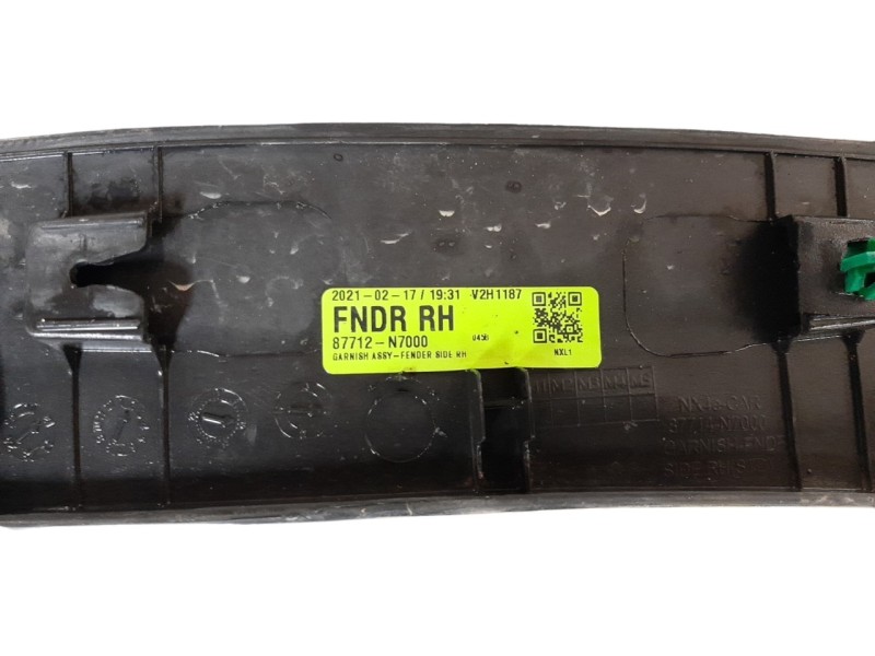 Recambio de aletin delantero derecho para hyundai tucson referencia OEM IAM 87712N7000  