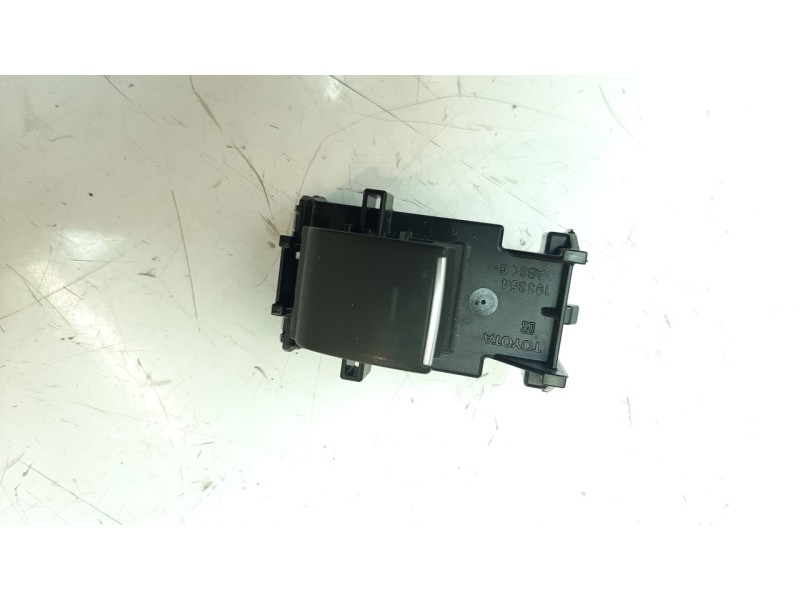Recambio de mando elevalunas delantero derecho para toyota c-hr referencia OEM IAM 84810F4030 193170CZD 