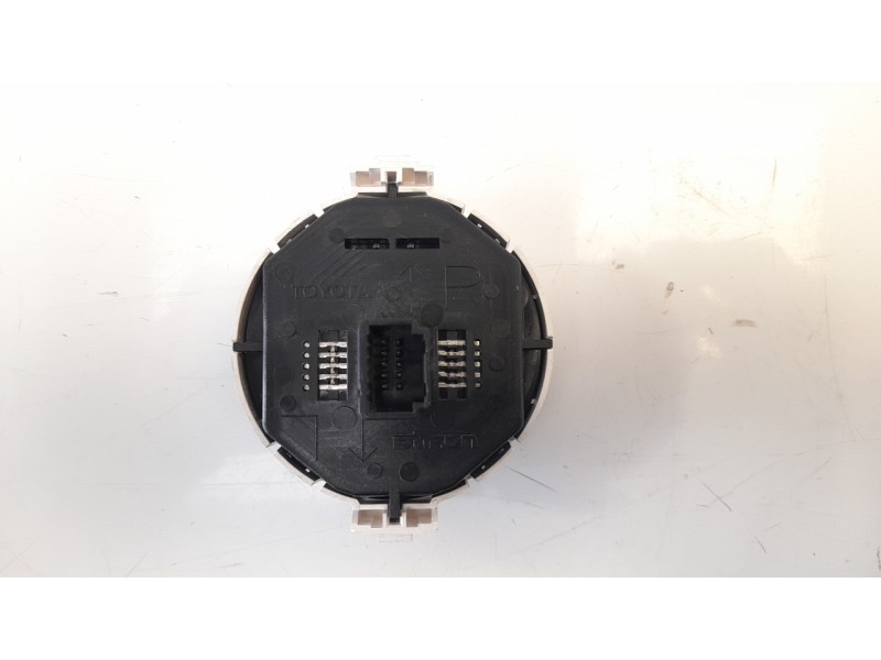 Recambio de warning para toyota yaris city referencia OEM IAM 839500D050  