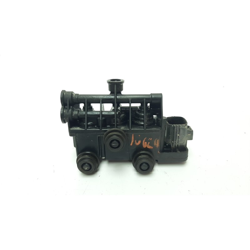 Recambio de valvula aire adicional para land rover discovery 4 3.0 td v6 cat referencia OEM IAM RVH000055  
