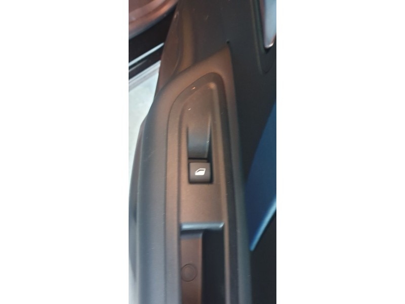 Recambio de mando elevalunas trasero derecho para citroen c4 berlina e-feel pack referencia OEM IAM 96657926XT  