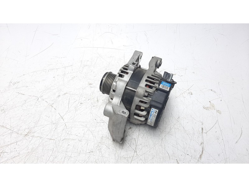 Recambio de alternador para hyundai tucson 1.6 crdi cat referencia OEM IAM 373002U200 61005074 