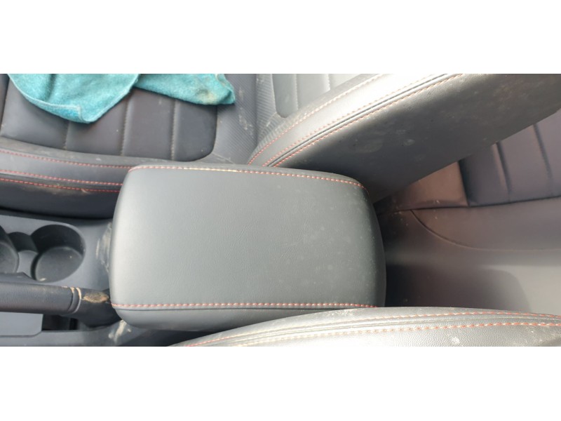 Recambio de apoyabrazos central para mg zs comfort referencia OEM IAM 10260892  