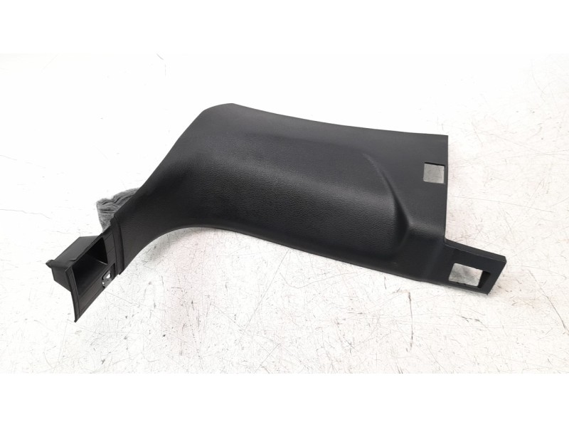 Recambio de moldura para audi q7 4mg referencia OEM IAM 4M1867272C4PK  